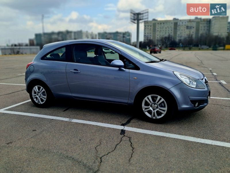 Хэтчбек Opel Corsa 2009 в Запорожье фото Хэтчбек Opel Corsa 2009 в Запорожье