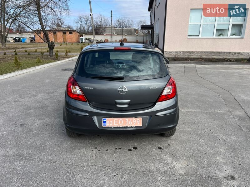 Хетчбек Opel Corsa 2013 в Сумах