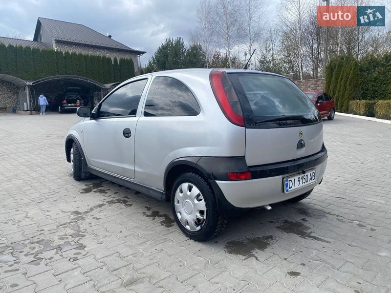 Хэтчбек Opel Corsa 2003 в Тернополе