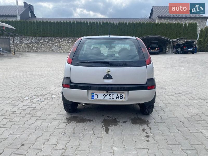 Хэтчбек Opel Corsa 2003 в Тернополе