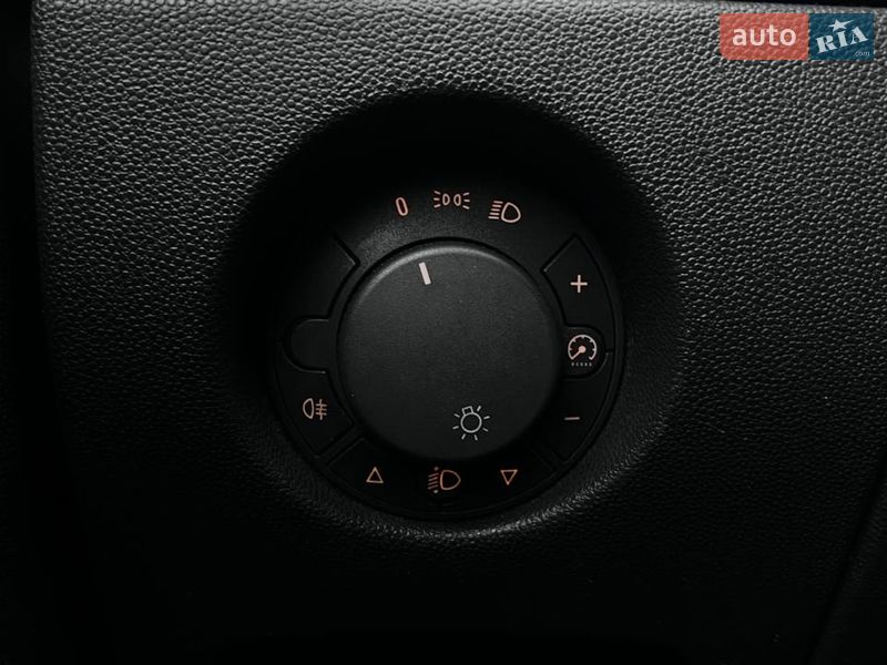 Хэтчбек Opel Corsa 2008 в Киеве