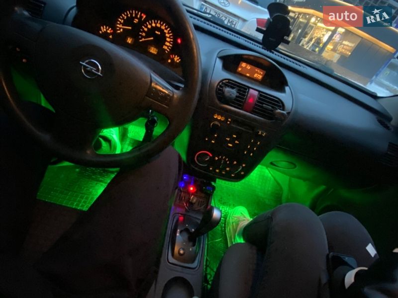 Хетчбек Opel Corsa 2003 в Броварах фото 8 Хетчбек Opel Corsa 2003 в Броварах