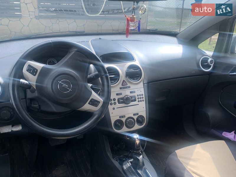 Хэтчбек Opel Corsa 2007 в Львове