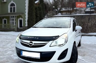 Хетчбек Opel Corsa 2011 в Чернівцях