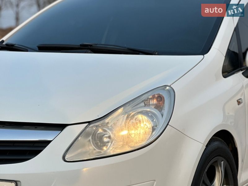 Хетчбек Opel Corsa 2009 в Львові фото 3 Хетчбек Opel Corsa 2009 в Львові