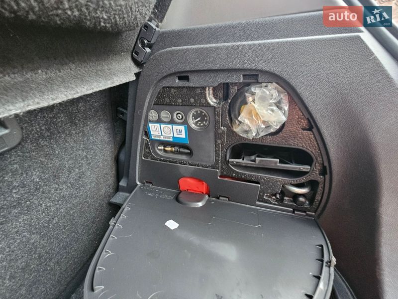 Хетчбек Opel Corsa 2009 в Луцьку