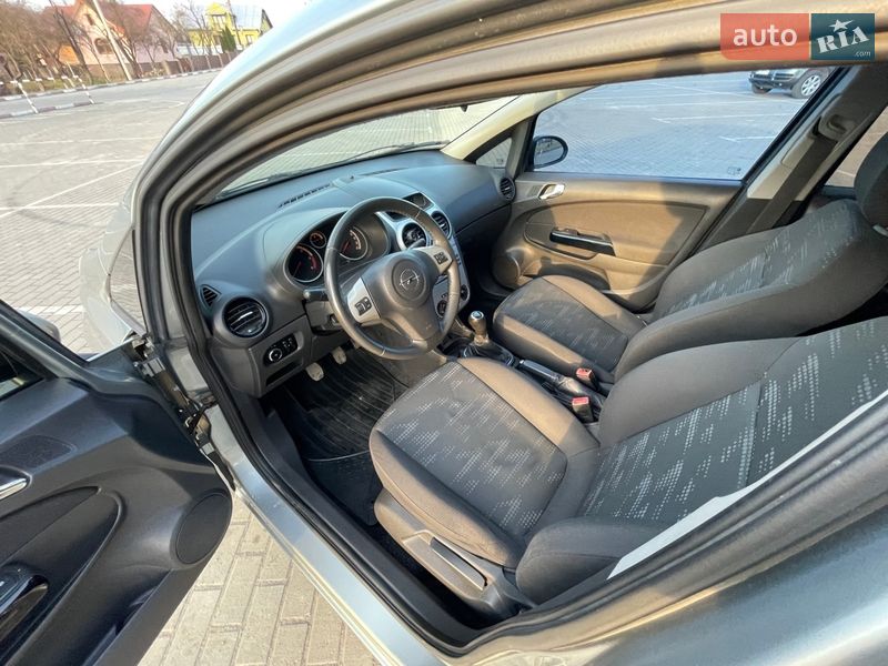 Хэтчбек Opel Corsa 2011 в Коломые фото 8 Хэтчбек Opel Corsa 2011 в Коломые