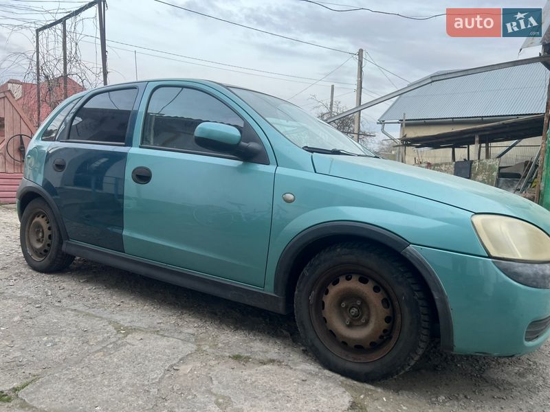 Хэтчбек Opel Corsa 2003 в Дрогобыче