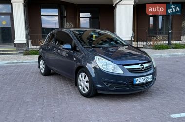 Хэтчбек Opel Corsa 2008 в Киеве