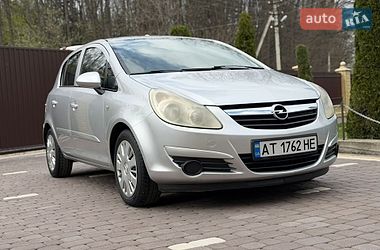 Хэтчбек Opel Corsa 2006 в Косове