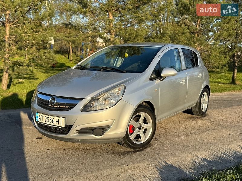 Хэтчбек Opel Corsa 2008 в Львове