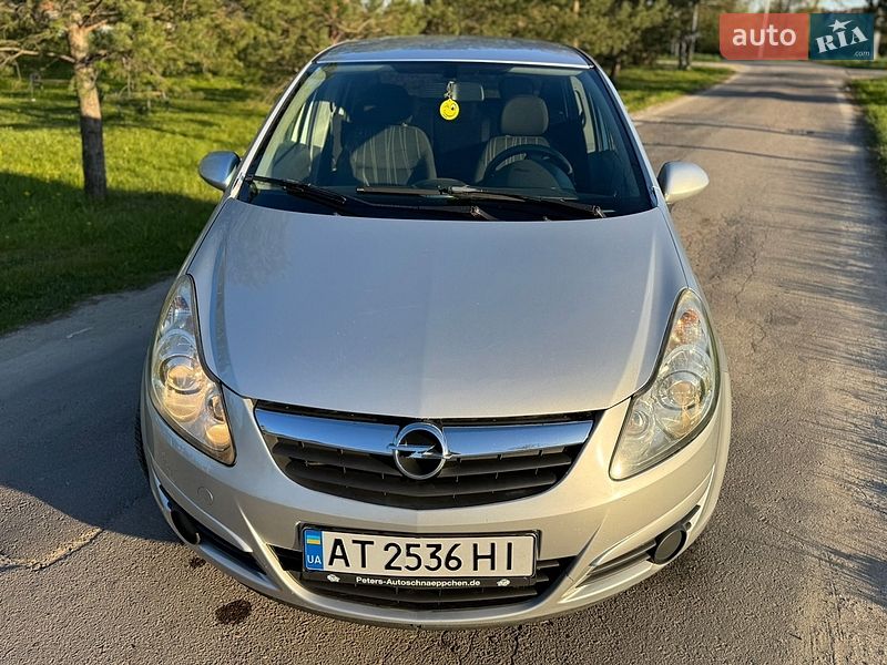 Хэтчбек Opel Corsa 2008 в Львове