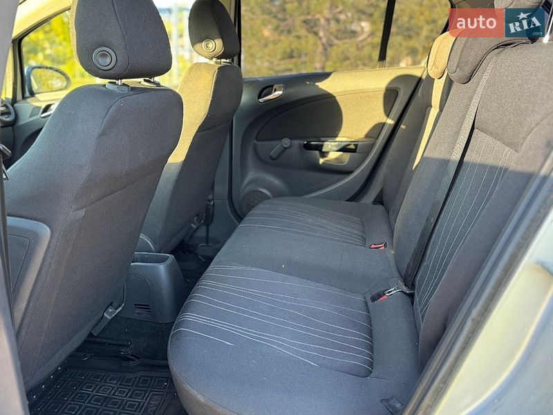 Хэтчбек Opel Corsa 2008 в Львове