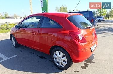 Хэтчбек Opel Corsa 2011 в Киеве