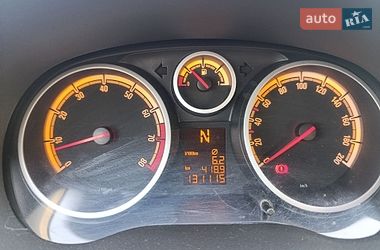 Хэтчбек Opel Corsa 2011 в Киеве
