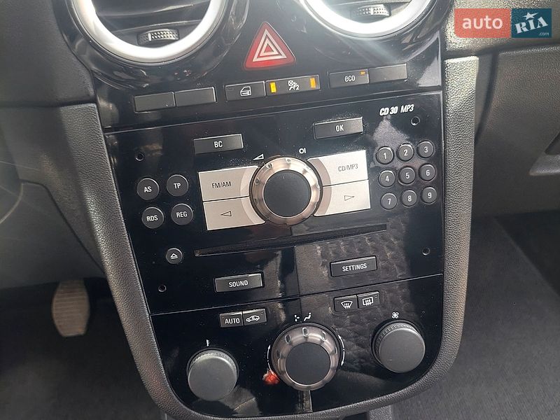 Хэтчбек Opel Corsa 2010 в Тернополе