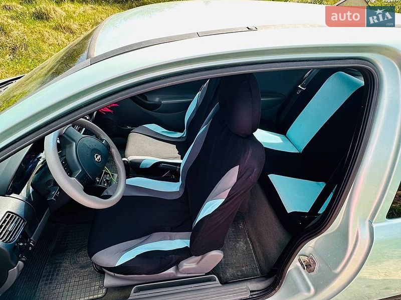 Хэтчбек Opel Corsa 2001 в Хмельницком