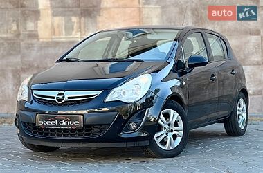 Хэтчбек Opel Corsa 2012 в Николаеве