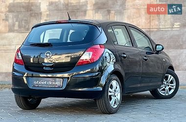 Хэтчбек Opel Corsa 2012 в Николаеве