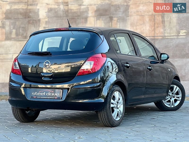 Хэтчбек Opel Corsa 2012 в Николаеве