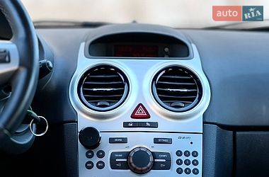 Хэтчбек Opel Corsa 2012 в Николаеве