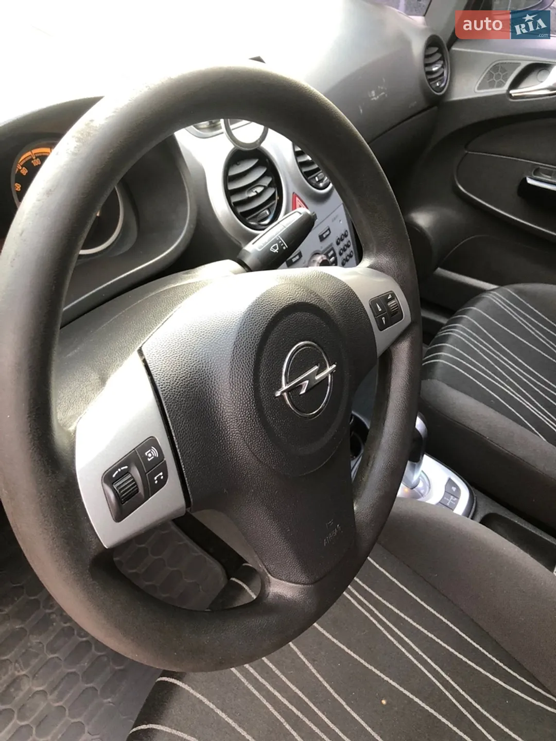 2010 Opel Corsa - мініатюра 12