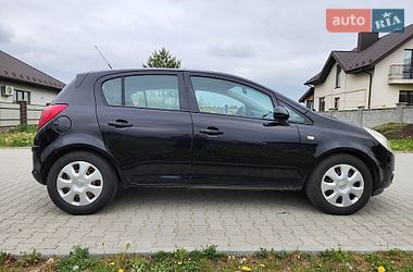 Хэтчбек Opel Corsa 2008 в Ровно