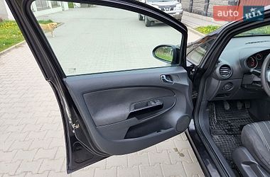 Хэтчбек Opel Corsa 2008 в Ровно