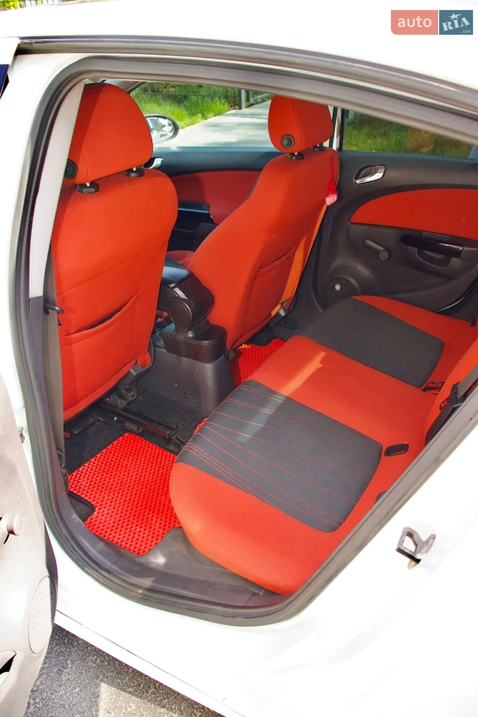 2010 Opel Corsa - мініатюра 26