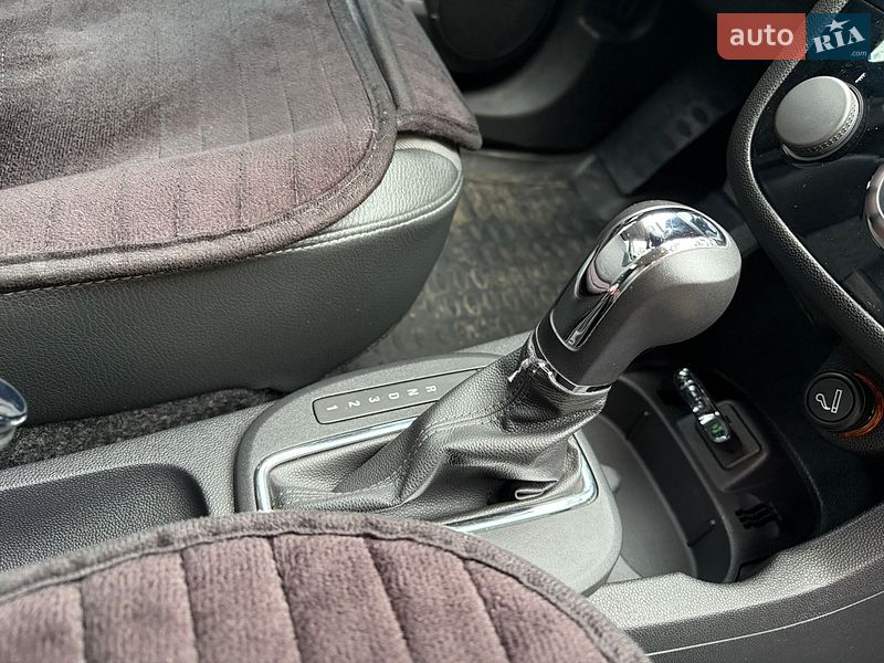 Хэтчбек Opel Corsa 2013 в Сумах