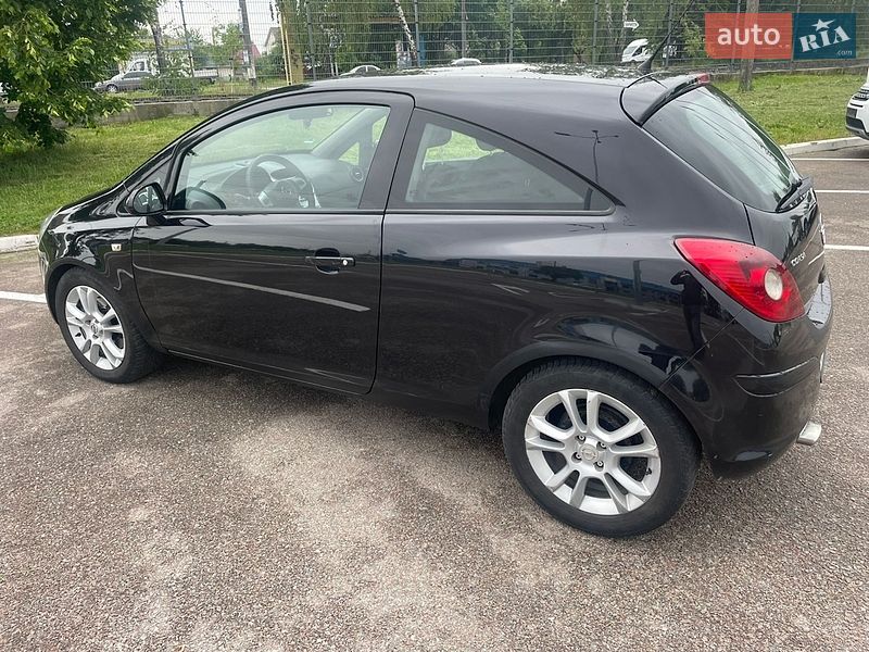 Хэтчбек Opel Corsa 2008 в Житомире