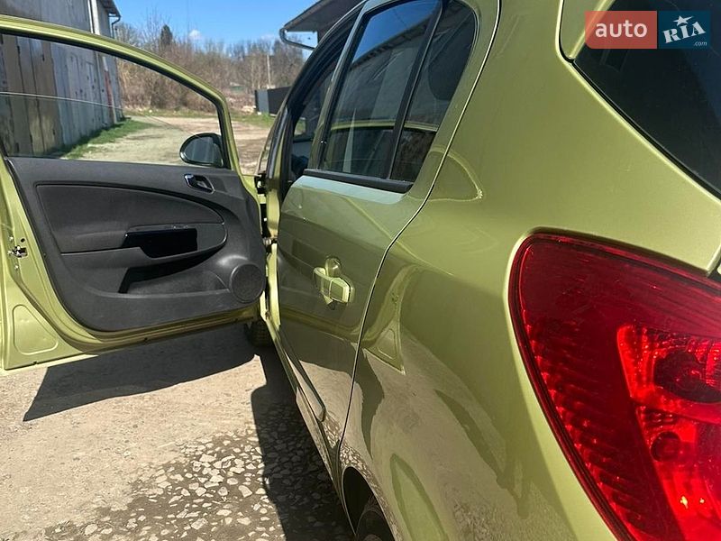 Хэтчбек Opel Corsa 2007 в Коломые