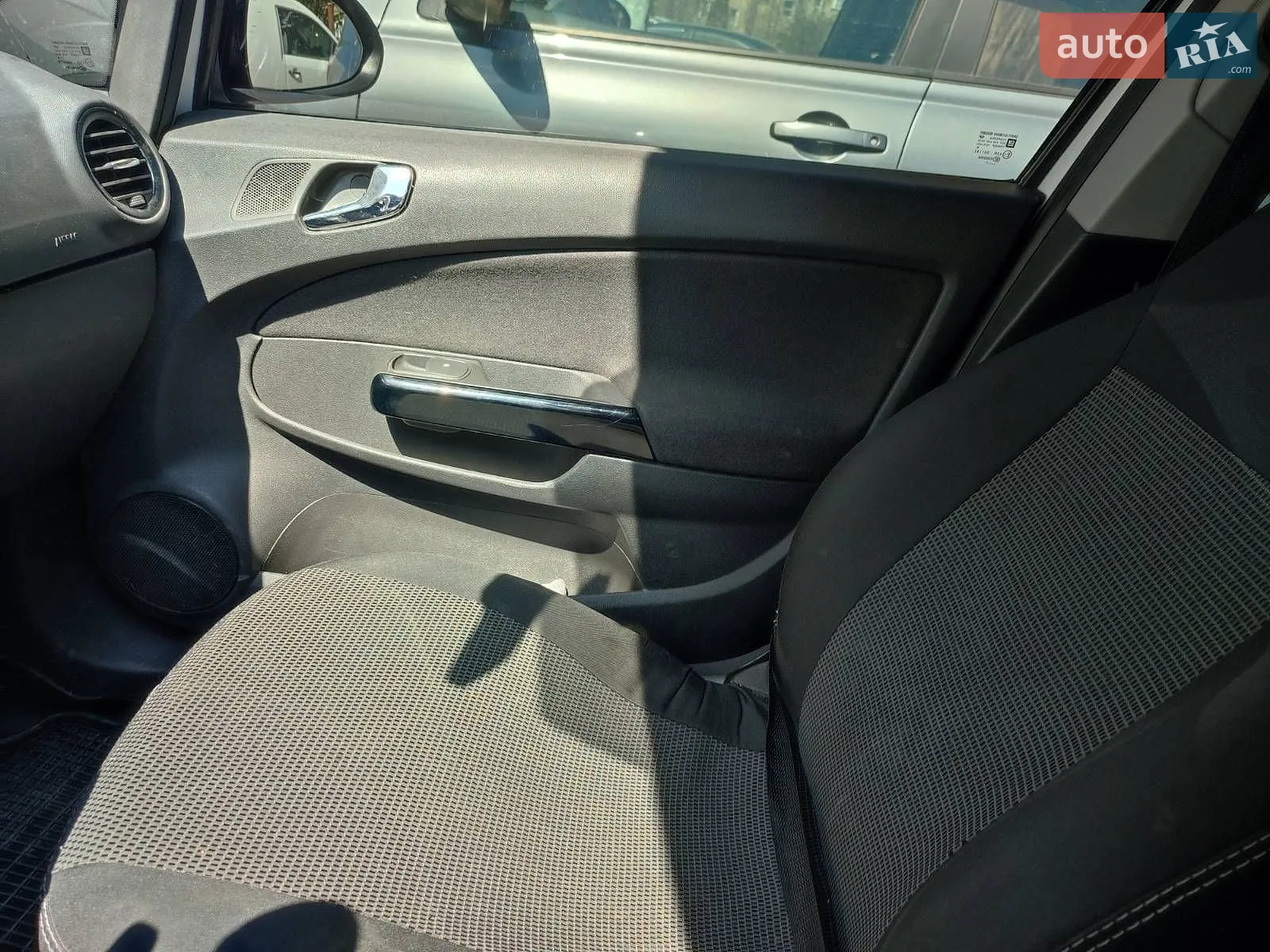 2011 Opel Corsa - мініатюра 8