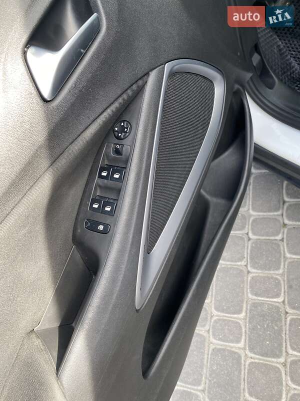 Позашляховик / Кросовер Opel Crossland X 2017 в Івано-Франківську фото 17 Позашляховик / Кросовер Opel Crossland X 2017 в Івано-Франківську