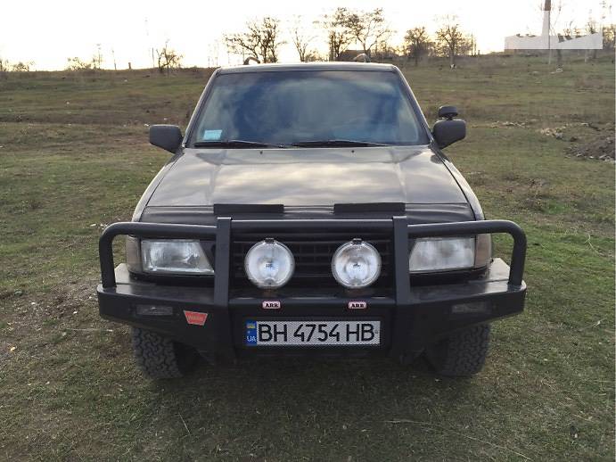 Позашляховик / Кросовер Opel Frontera 1992 в Одесі