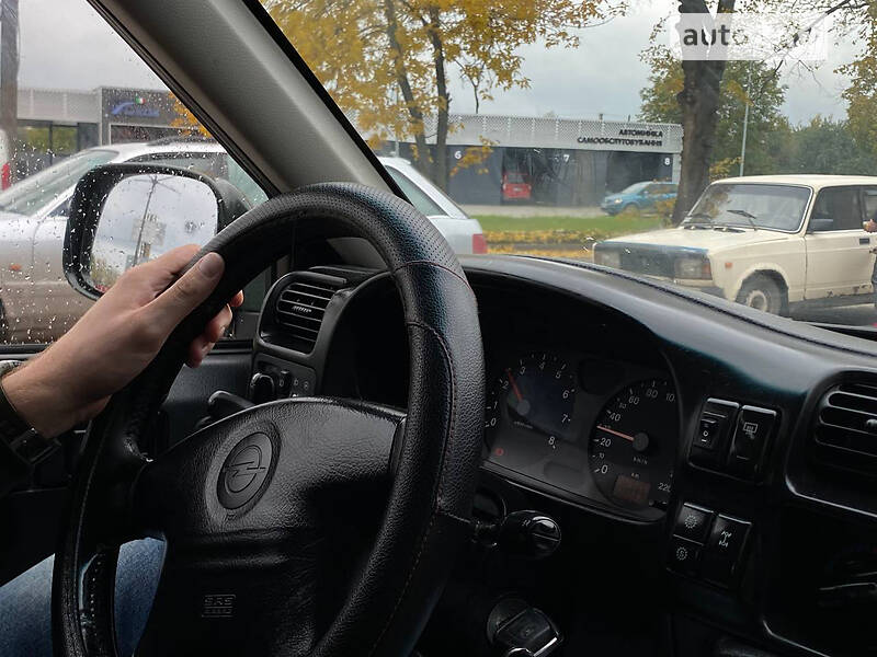 Внедорожник / Кроссовер Opel Frontera 2000 в Киеве