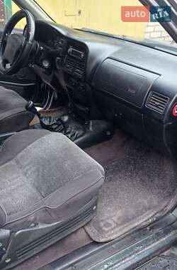 Внедорожник / Кроссовер Opel Frontera 1998 в Кривом Роге
