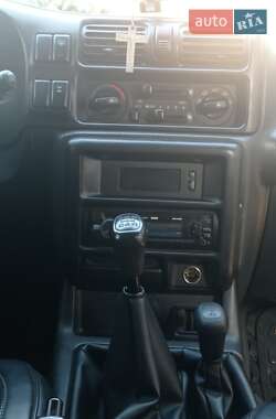 Внедорожник / Кроссовер Opel Frontera 2000 в 