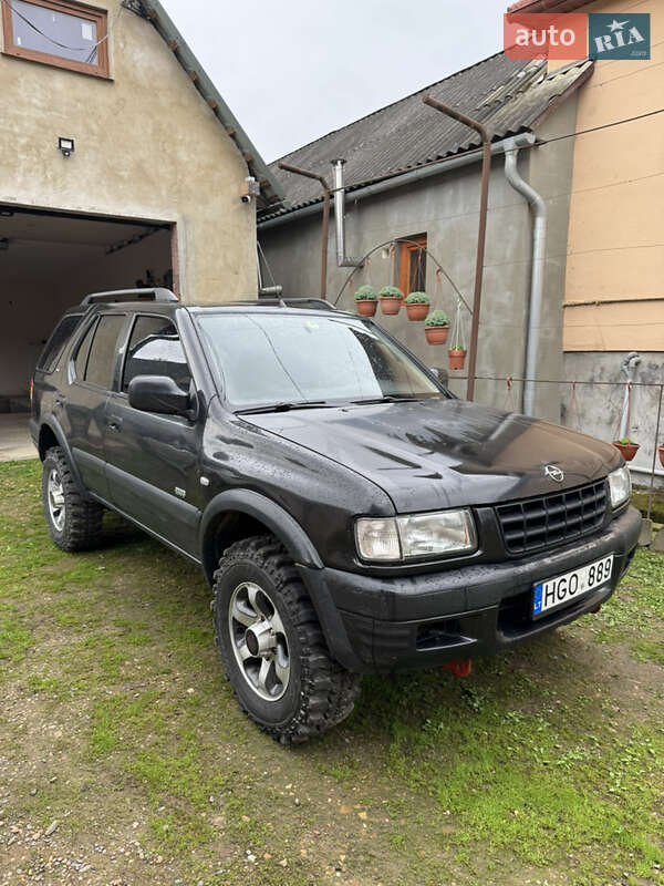 Внедорожник / Кроссовер Opel Frontera 2000 в 