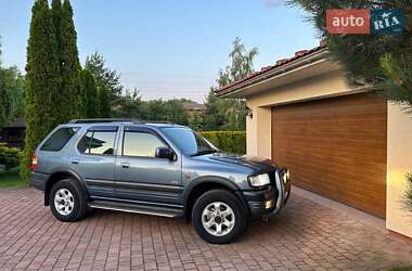 Внедорожник / Кроссовер Opel Frontera 2000 в 