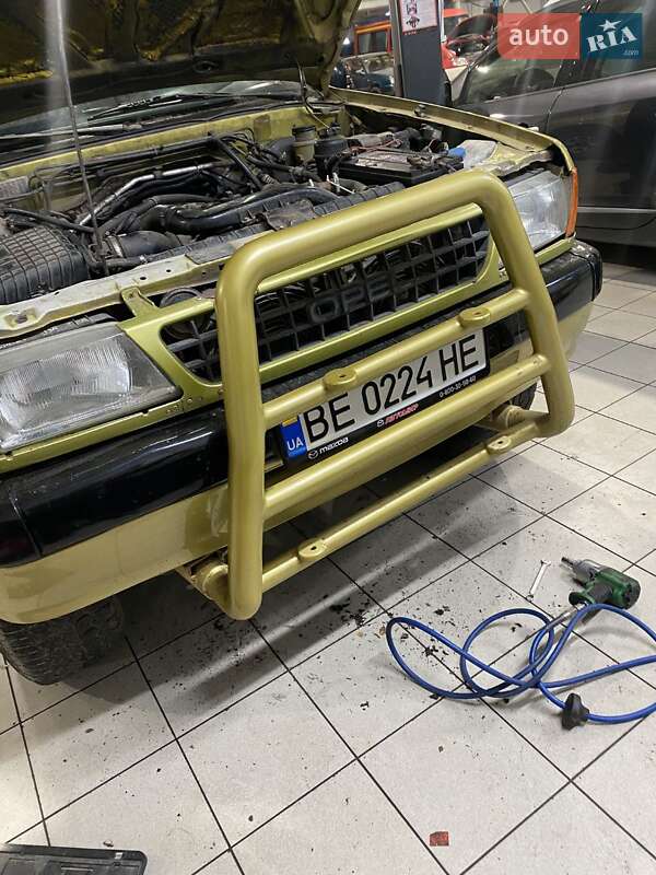 Внедорожник / Кроссовер Opel Frontera 1996 в 