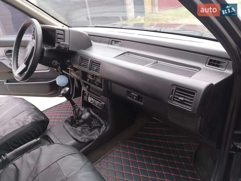 Внедорожник / Кроссовер Opel Frontera 1996 в Киеве