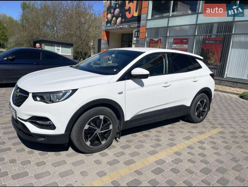 Позашляховик / Кросовер Opel Grandland X 2019 в 