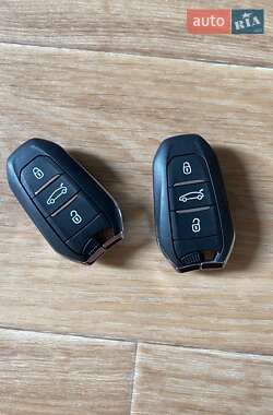 Позашляховик / Кросовер Opel Grandland X 2021 в 