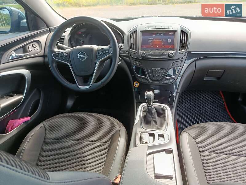 Универсал Opel Insignia Country Tourer 2015 в Голобах