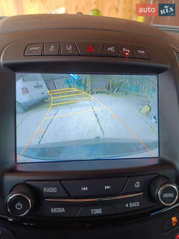 Универсал Opel Insignia Country Tourer 2015 в Голобах