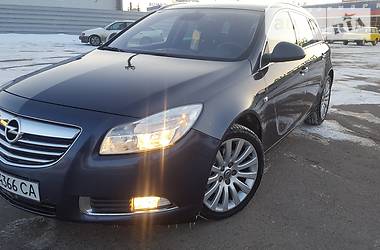 Универсал Opel Insignia 2011 в Ровно