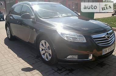 Універсал Opel Insignia 2011 в Дубні