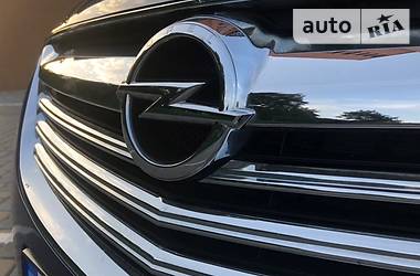 Седан Opel Insignia 2014 в 
