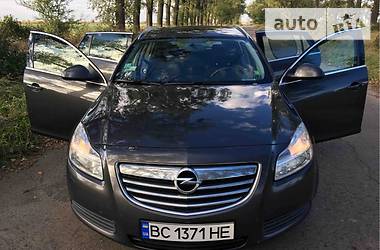 Универсал Opel Insignia 2011 в Львове